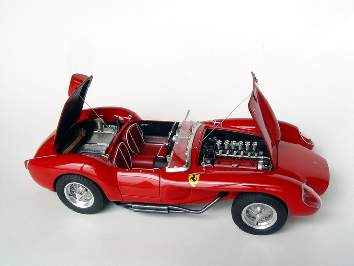 1/18CMC Ferrari 250 TestaRossa (絶版・未展示) 1:18 CMC Ferrari 250 Testa Rossa Pontoon Fender 1958 Red M